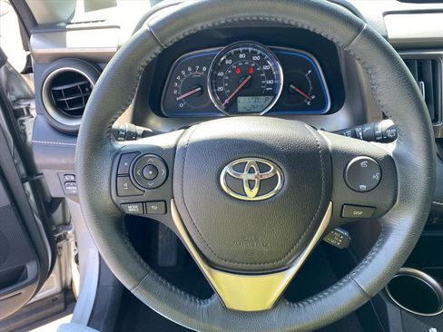 Used 2014 Toyota RAV4 Limited AWD/4WD image 10