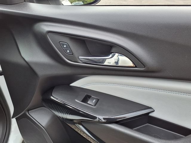 Used 2025 Chevrolet Trax LT FWD image 48