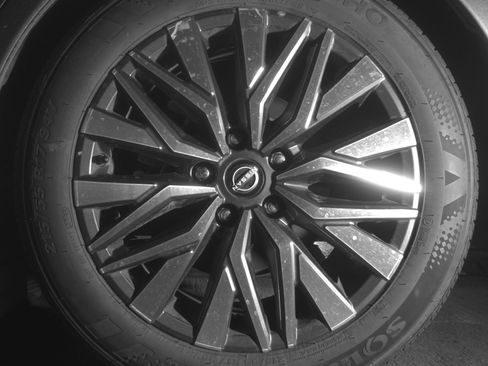 Used 2025 Nissan Altima 2.5 SV image 14