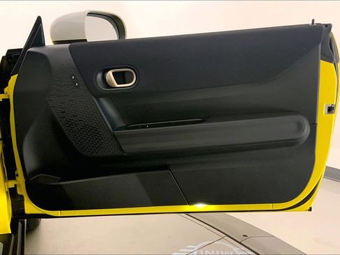 Certified 2025 MINI Cooper S image 25