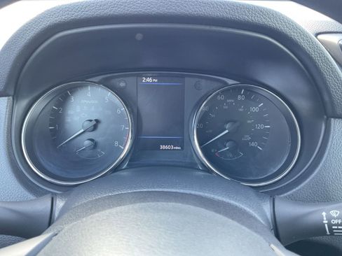 Used 2020 Nissan Rogue S image 18