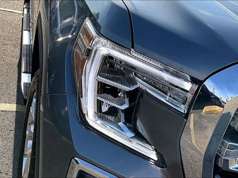 Used 2021 GMC Sierra 1500 SLT AWD/4WD image 31