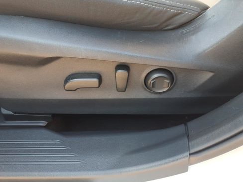 Used 2023 Subaru Outback Premium AWD/4WD image 18