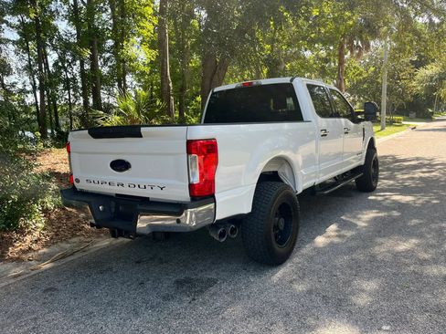 Used 2019 Ford F250 XLT AWD/4WD image 4