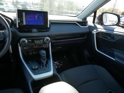 Certified 2025 Toyota RAV4 LE AWD/4WD image 14