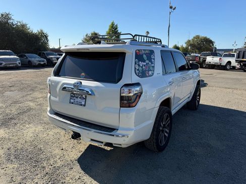 Used 2018 Toyota 4Runner Limited AWD/4WD image 5