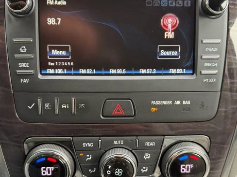 Used 2016 Buick Enclave Convenience FWD image 29