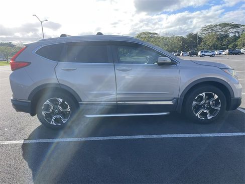 Used 2017 Honda CR-V Touring image 4