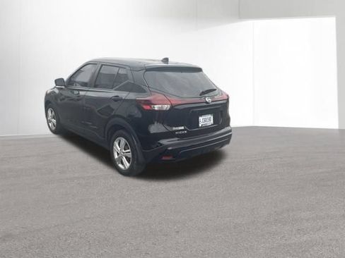 Used 2021 Nissan Kicks S FWD image 8