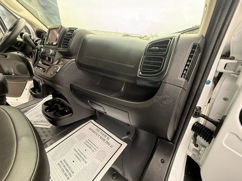 Used 2025 RAM ProMaster 2500 w/ Convenience Group FWD image 55