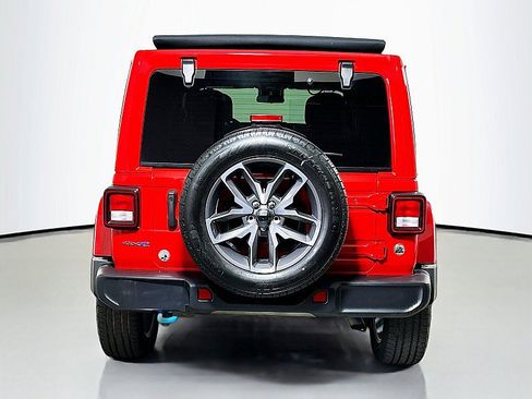 Used 2024 Jeep Wrangler Unlimited w/ Convenience Group AWD/4WD image 6