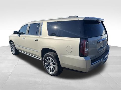 Used 2016 GMC Yukon XL Denali image 3