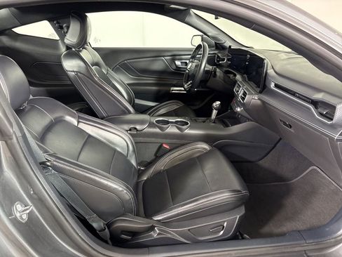 Used 2024 Ford Mustang Premium image 13