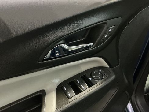 Used 2024 Chevrolet Equinox LS w/ LPO, Floor Liner Package FWD image 16