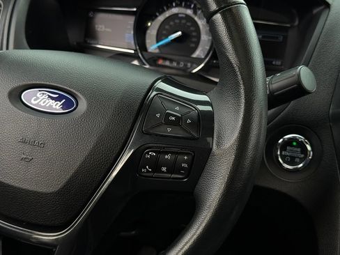 Used 2019 Ford Explorer XLT w/ Equipment Group 202A AWD/4WD image 10