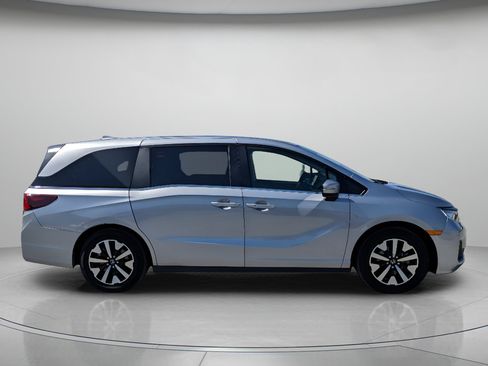 Used 2025 Honda Odyssey EX-L image 9