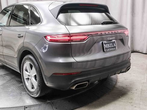 Used 2020 Porsche Cayenne image 8