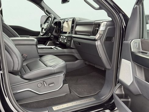 Used 2026 Ford F450 Platinum image 17