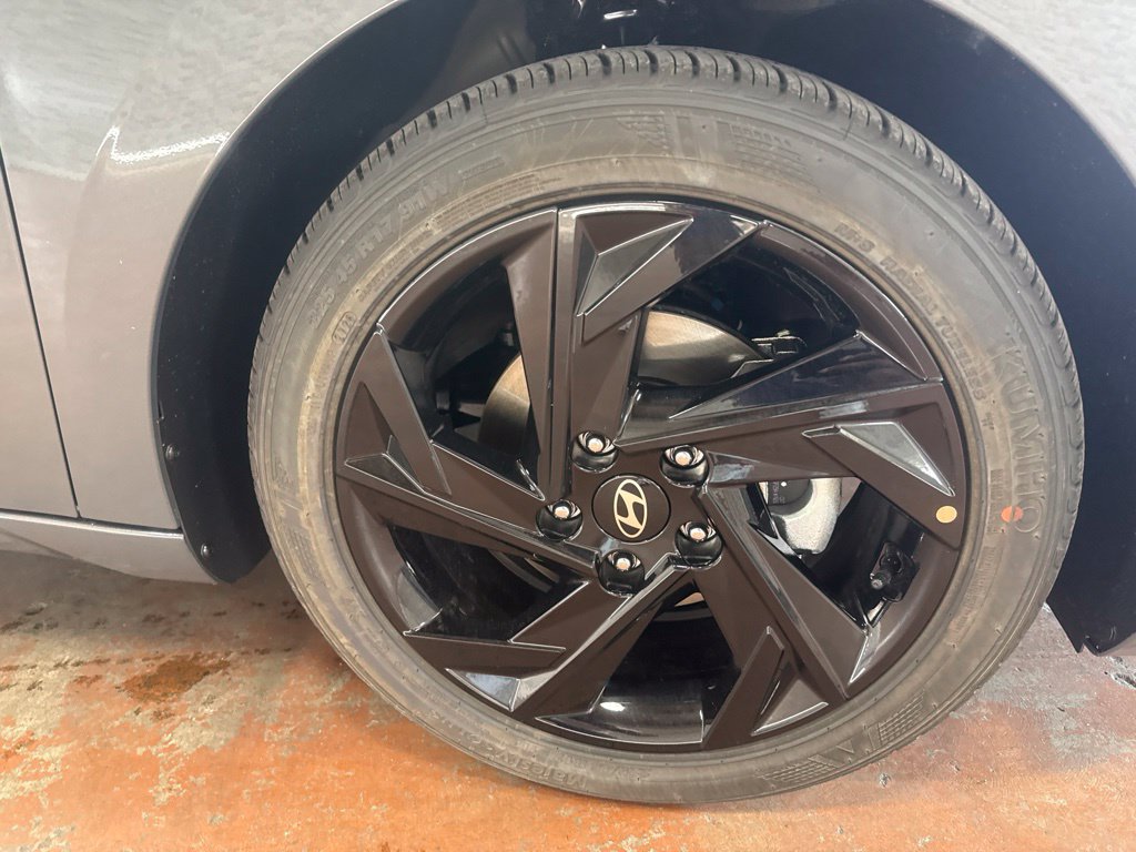 New 2026 Hyundai Elantra SEL Sport FWD image 10