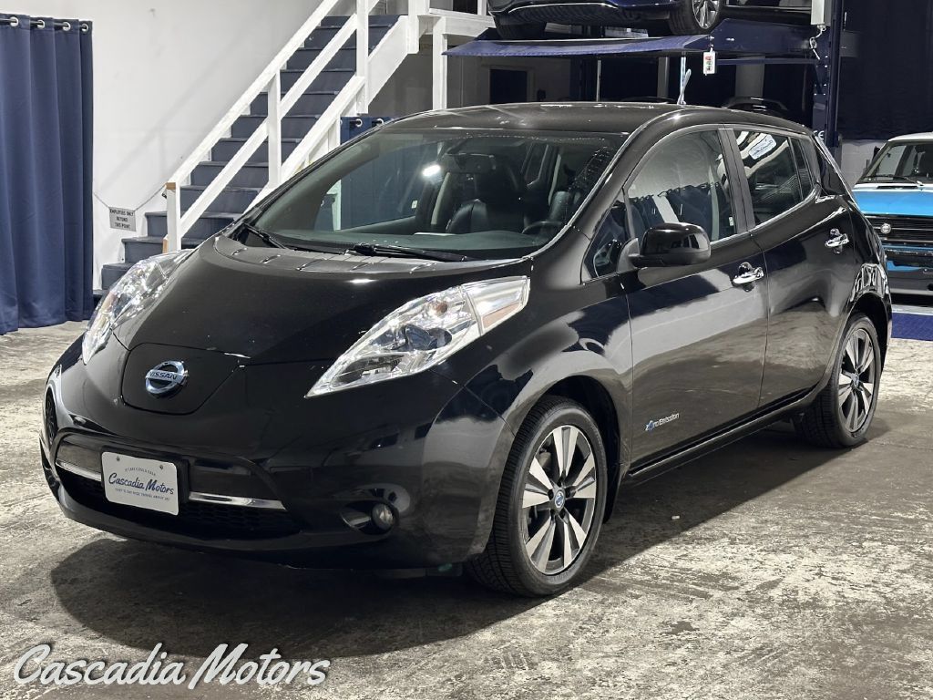 Used 2013 Nissan Leaf SL w/ Premium Pkg FWD image 5