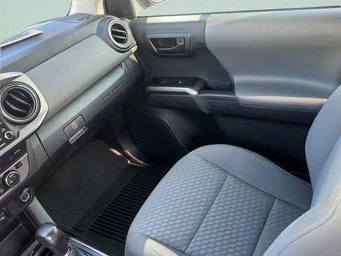 Used 2023 Toyota Tacoma SR5 w/ Technology Package RWD image 13