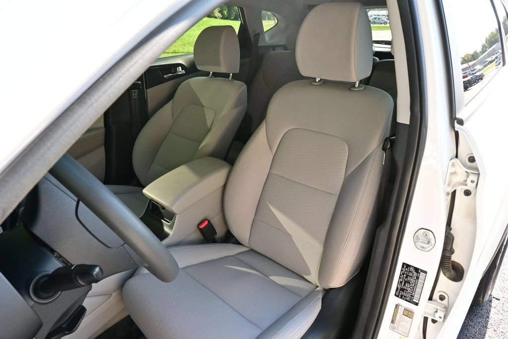 Used 2020 Hyundai Tucson Value FWD image 14