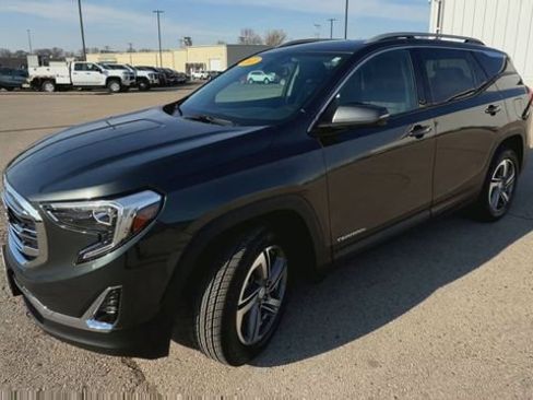 Used 2021 GMC Terrain SLT image 4