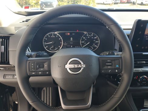 New 2026 Nissan Pathfinder SV image 11