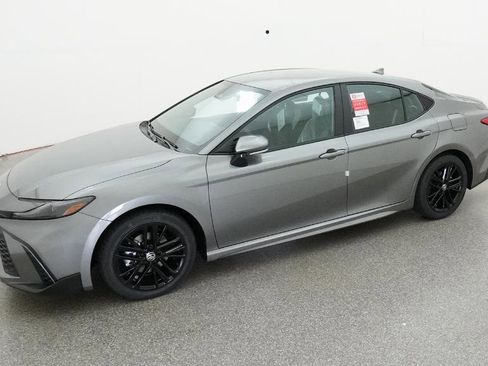 New 2026 Toyota Camry SE image 5