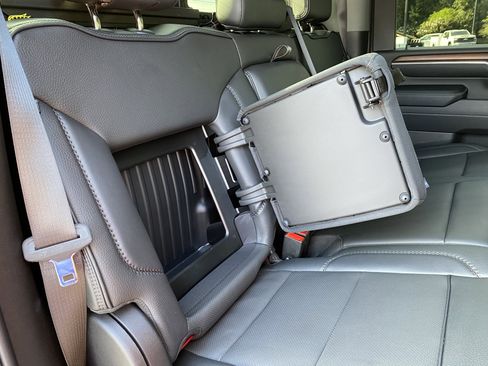 Used 2024 GMC Sierra 2500 Denali w/ Denali Reserve Package image 39