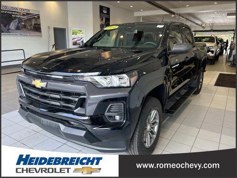 Certified 2024 Chevrolet Colorado LT w/ LT Convenience Package II AWD/4WD image 6