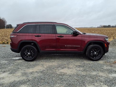 New 2025 Jeep Grand Cherokee Laredo X image 24