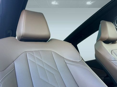 Used 2025 BMW X3 xDrive30i w/ Convenience Package image 25