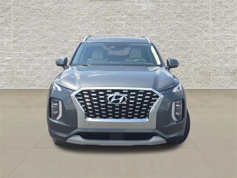 Used 2022 Hyundai Palisade Limited w/ Winter Package AWD/4WD image 2