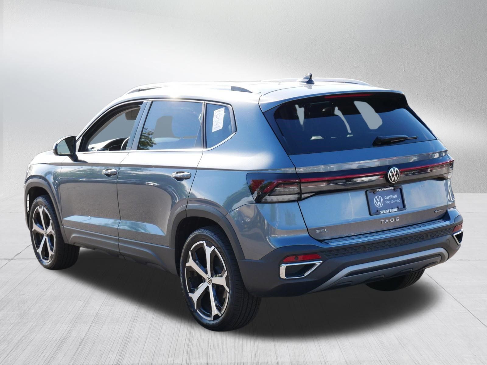 Certified 2025 Volkswagen Taos SEL AWD/4WD image 5