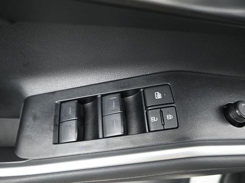 Used 2026 Toyota Highlander XLE image 11