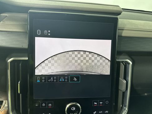 Used 2026 GMC Acadia Elevation w/ Elevation Premium Package FWD image 33