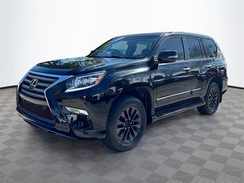Used 2018 Lexus GX 460 image 4