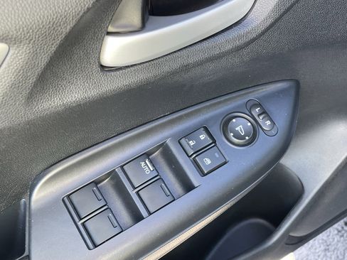 Used 2017 Honda Fit EX image 12