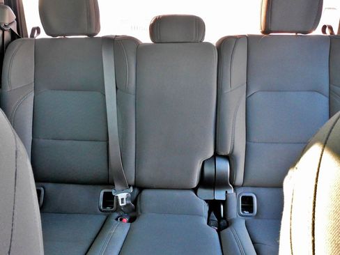 Used 2022 Jeep Gladiator Willys image 28