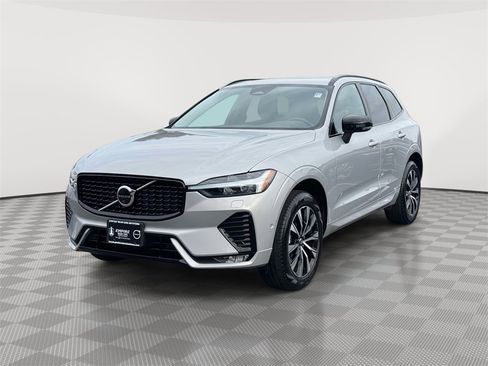 Certified 2025 Volvo XC60 B5 Plus image 2