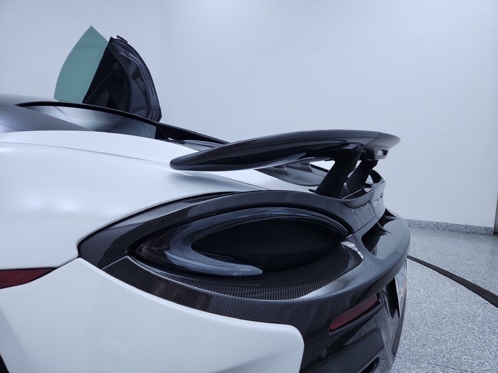 Used 2019 McLaren 600LT RWD image 36