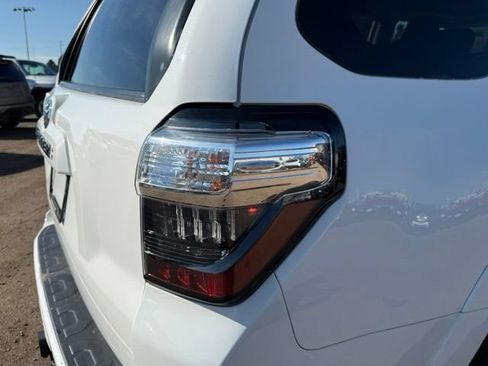 Used 2020 Toyota 4Runner SR5 Premium w/ Moonroof Package AWD/4WD image 13