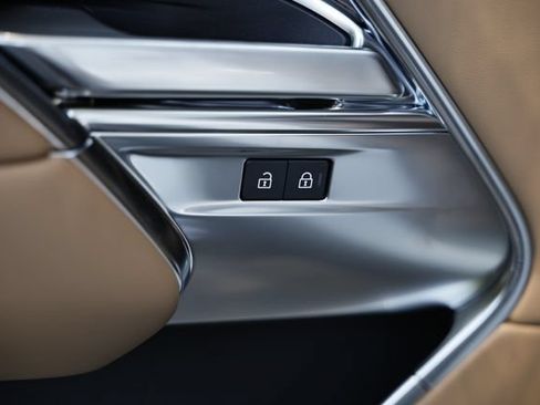 New 2026 Land Rover Range Rover Long Wheelbase SE AWD/4WD image 34