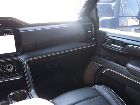Used 2024 GMC Sierra 2500 AT4X AWD/4WD image 22