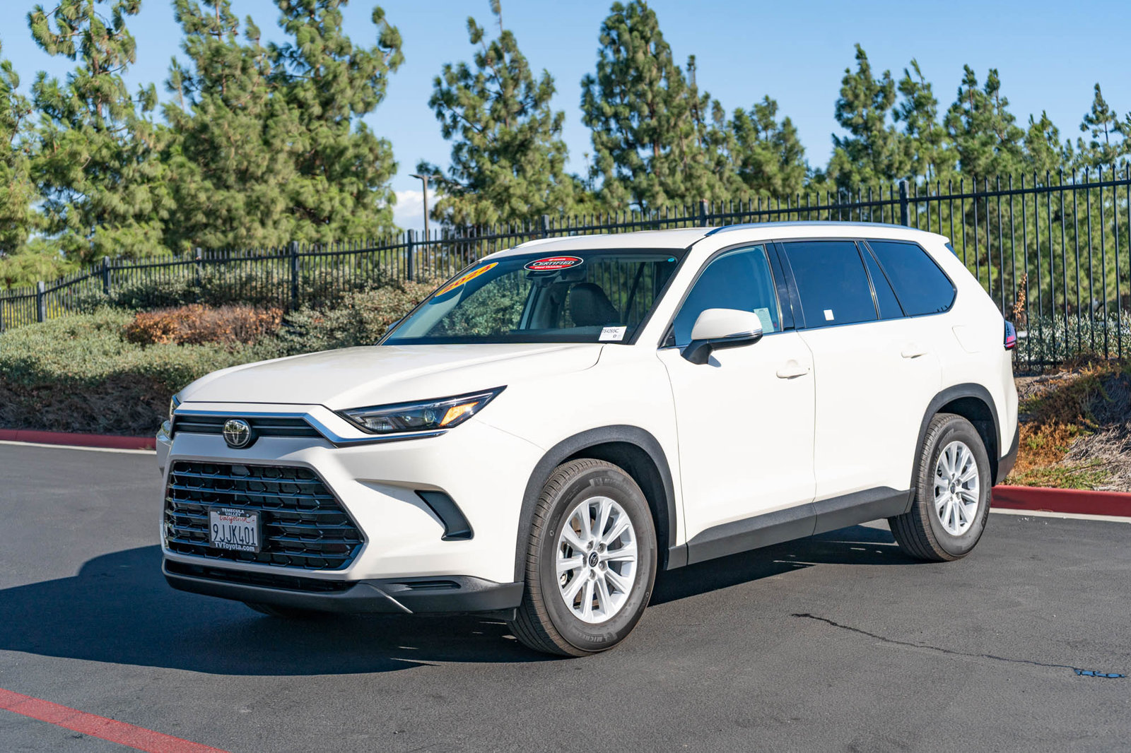 Certified 2024 Toyota Grand Highlander FWD image 3