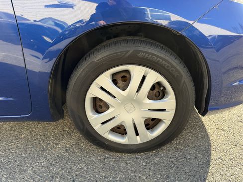 Used 2010 Honda Fit BASE image 10