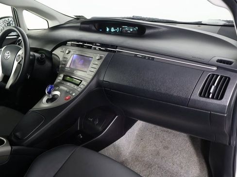 Used 2012 Toyota Prius Five w/ Preferred Accessory Pkg image 9