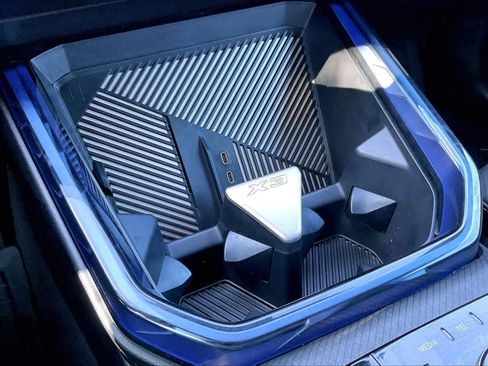 Used 2025 BMW X3 xDrive30i w/ Convenience Package image 35