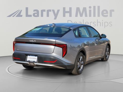 Used 2025 Kia K4 FWD image 28